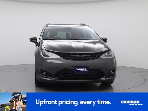 2020 Chrysler Pacifica Red S