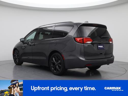 2020 Chrysler Pacifica Red S