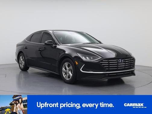 Black 2021 Hyundai SONATA SE