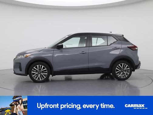 Gray 2023 Nissan Kicks SV