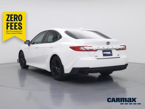 White 2025 Toyota Camry SE