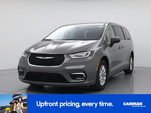 Gray 2023 Chrysler Pacifica Touring L