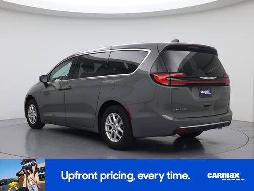 Gray 2023 Chrysler Pacifica Touring L