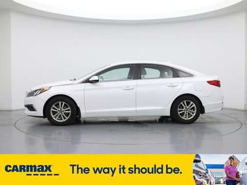 2017 Hyundai SONATA SE