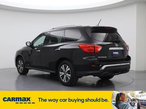 2018 Nissan Pathfinder SV