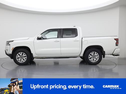White 2023 Nissan Frontier SV