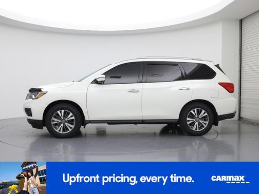 2020 Nissan Pathfinder SV