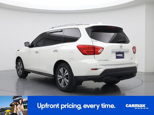 2020 Nissan Pathfinder SV