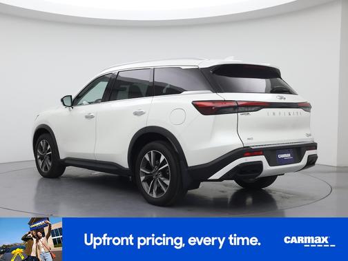 White 2023 INFINITI QX60 Luxe