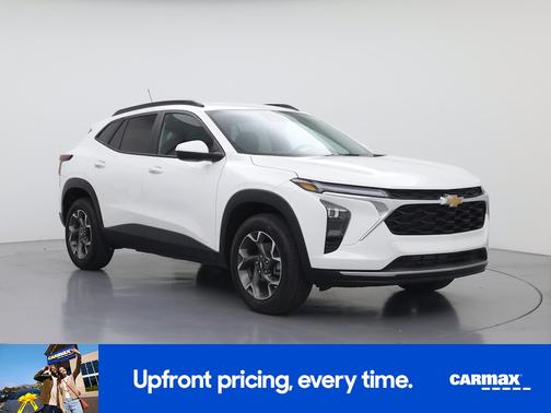 White 2025 Chevrolet Trax LT