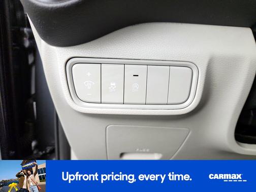 Gray 2023 Kia Soul LX