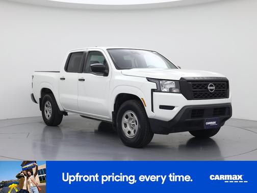 White 2022 Nissan Frontier SV