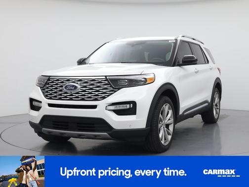 White 2023 Ford Explorer Platinum