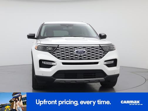 White 2023 Ford Explorer Platinum