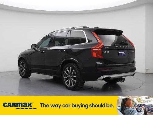 2016 Volvo XC90 T6 Momentum