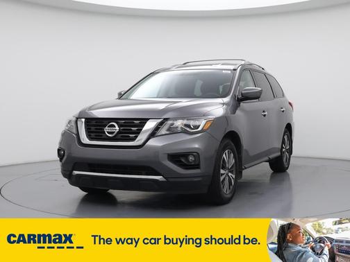 2017 Nissan Pathfinder SV