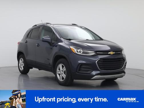 Gray 2022 Chevrolet Trax LT