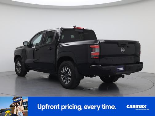 Black 2024 Nissan Frontier SL