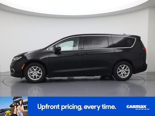 Black 2023 Chrysler Pacifica Touring L