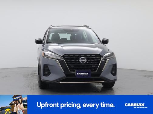 Gray 2022 Nissan Kicks SR