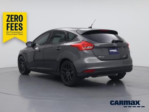 Gray 2016 Ford Focus SE