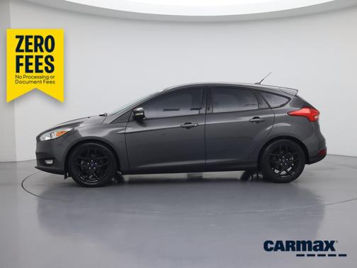 Gray 2016 Ford Focus SE