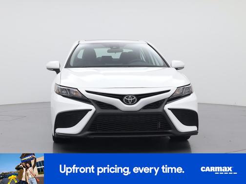 White 2023 Toyota Camry SE