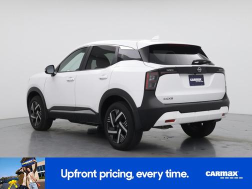 White 2025 Nissan Kicks SV
