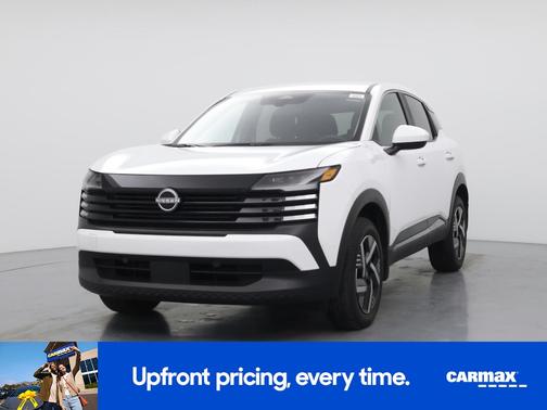 White 2025 Nissan Kicks SV