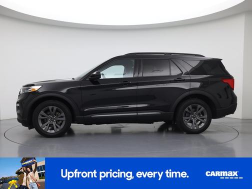 Black 2023 Ford Explorer XLT