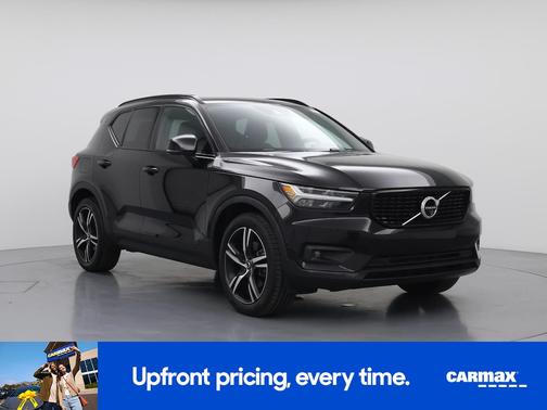 2022 Volvo XC40 T5 R-Design