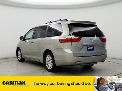 2017 Toyota Sienna XLE
