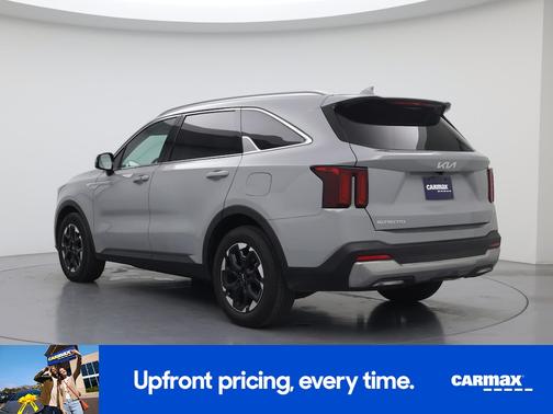 Gray 2024 Kia Sorento S