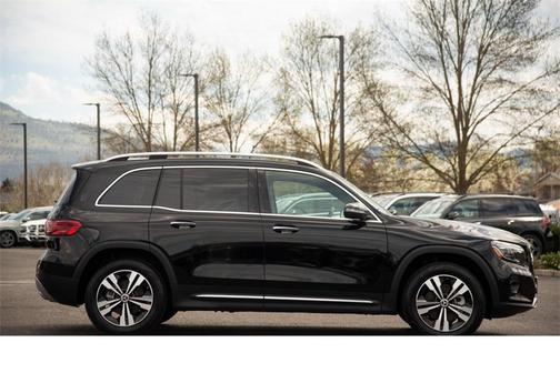 2025 Mercedes-Benz GLB 250 4MATIC