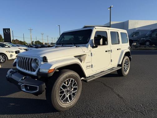 2024 Jeep Wrangler 4-Door Sahara 4x4