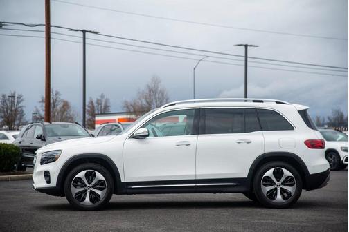 2025 Mercedes-Benz GLB 250 4MATIC