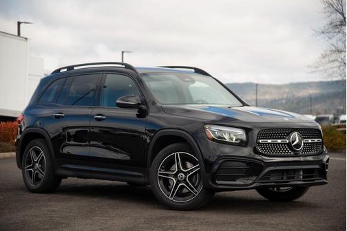 2025 Mercedes-Benz GLB 250