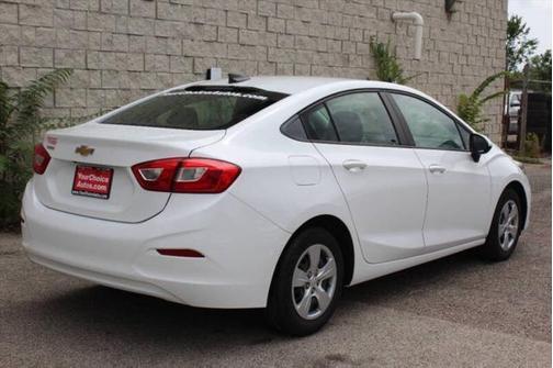 2017 Chevrolet Cruze LS