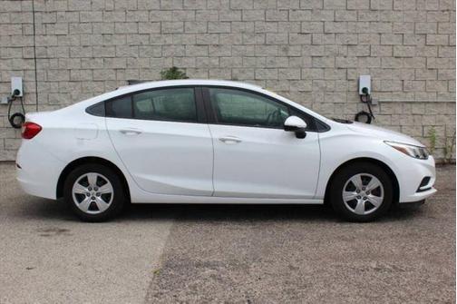 2017 Chevrolet Cruze LS