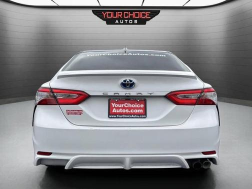 2020 Toyota Camry SE