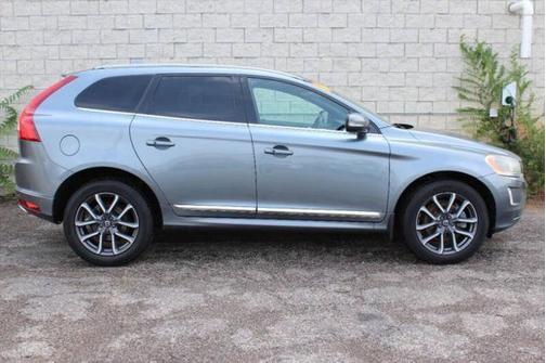 2016 Volvo XC60 T6 Platinum