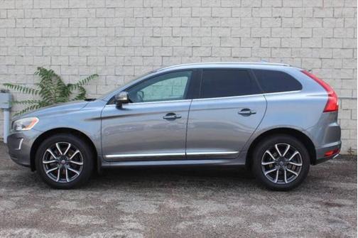 2016 Volvo XC60 T6 Platinum