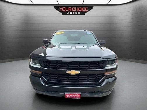 2018 Chevrolet Silverado 1500 4WD Double Cab 143.5" Custom