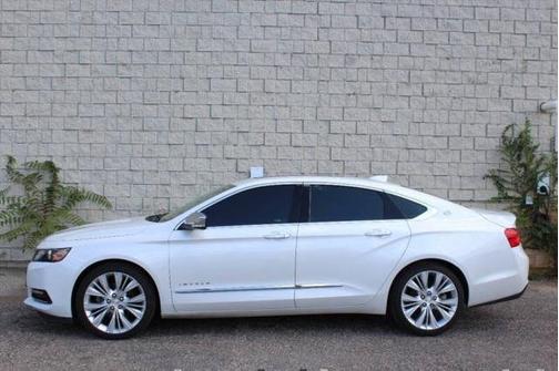 Iridescent Pearl Tricoat 2016 Chevrolet Impala 4dr Sdn LTZ w/2LZ
