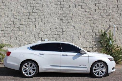 Iridescent Pearl Tricoat 2016 Chevrolet Impala 4dr Sdn LTZ w/2LZ