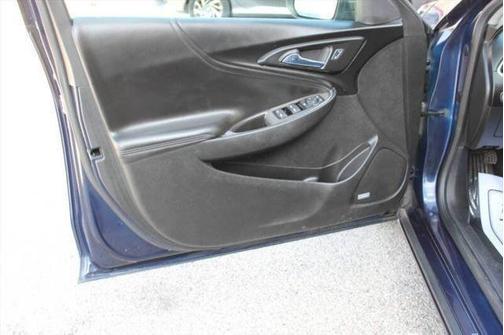 Blue Velvet Metallic 2017 Chevrolet Malibu 4dr Sdn LT w/1LT