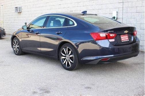 Blue Velvet Metallic 2017 Chevrolet Malibu 4dr Sdn LT w/1LT