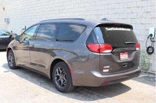 2018 Chrysler Pacifica Touring-L