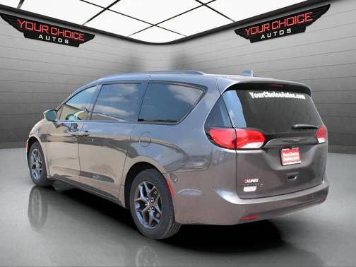 2018 Chrysler Pacifica Touring-L