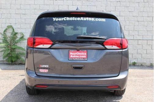 2018 Chrysler Pacifica Touring-L
